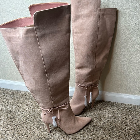 🟣two bundle Brand new women boots size9.5 black ones is a size9 - Picture 4 of 11